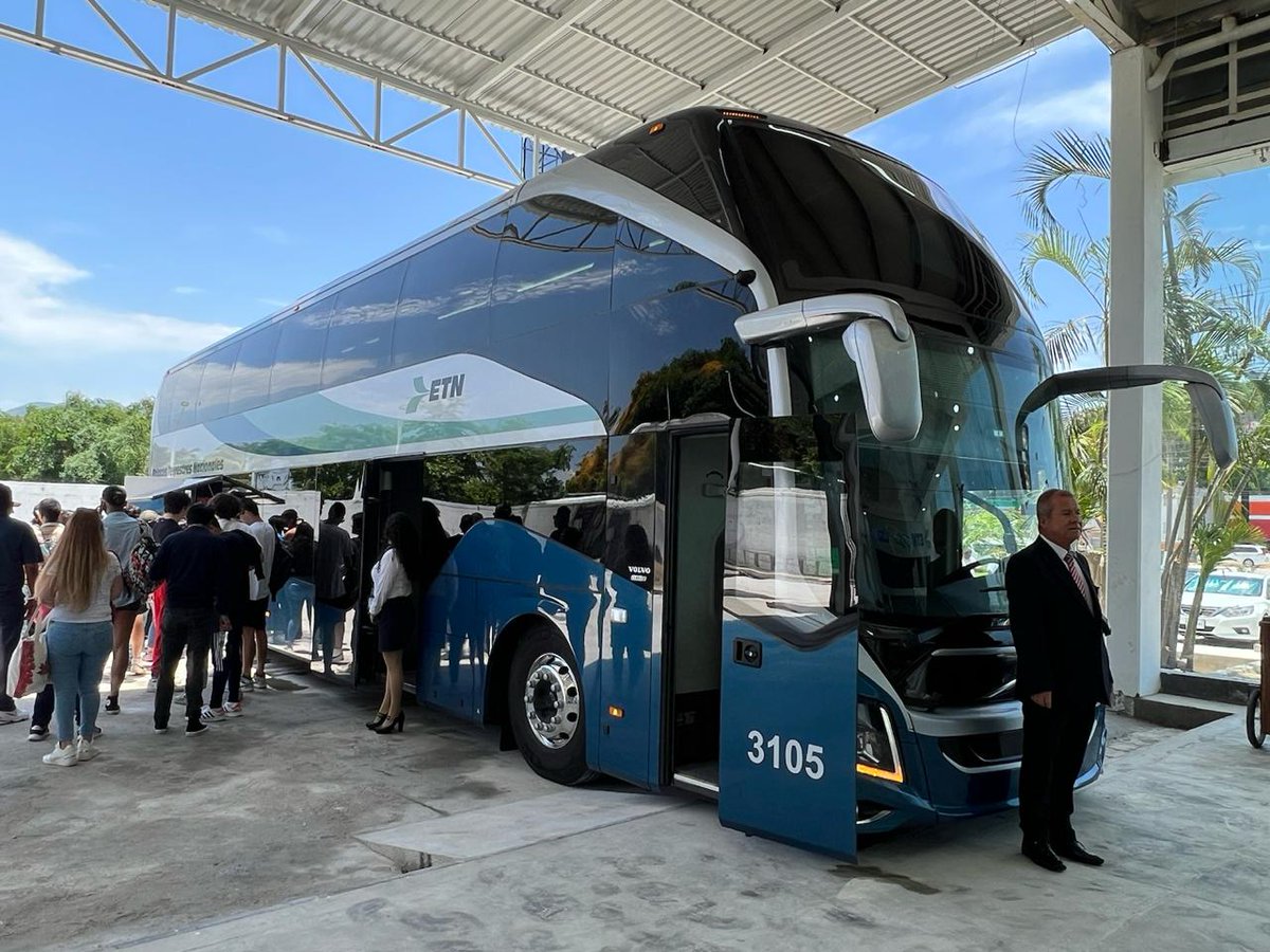 ETNTURISTAR's tweet photo. Inician las vacaciones y #ETN #Turistar lo sabe 🌴✨ ¿Cuál será tu destino a visitar? 🚌 https://t.co/GzzMo3HDYL