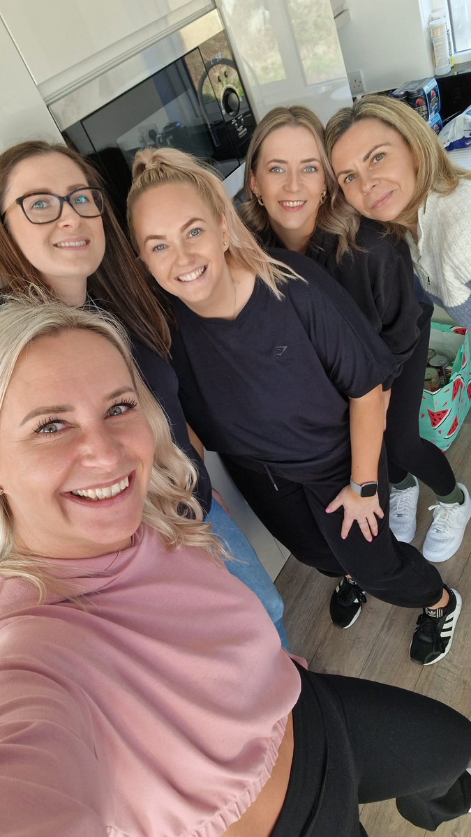 BeckyMay2017's tweet photo. Girls weekend starts now!!! 🙌🤘 https://t.co/ZnlgxVPVVj