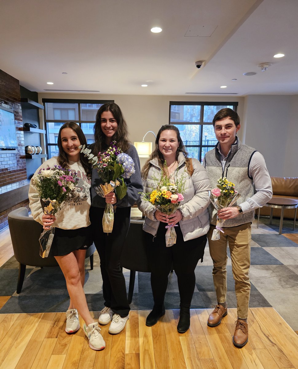 Virginia Square Towers' Flower Bar event was so much fun! We look forward to warmer days ahead 🌸☀️🌷
#arlington #arlingtonva #residentevents #apartments #rentdittmar