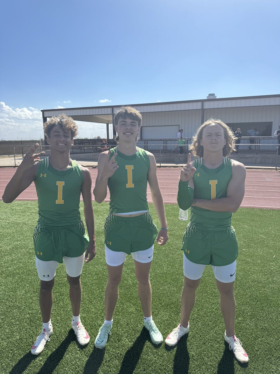 WILDCAT SPEED  100m Dash 

3 Personal Records and Idalou 

🥇 Kash Koontz 10.55

🥈 Kutter Houchin 10.97

4th Aiden Barrera 11.14