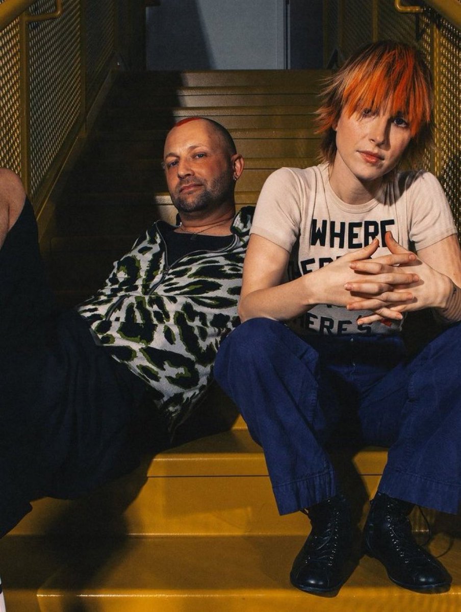 Nueva foto de Hayley y Brian para @gooddyeyoung 🧡