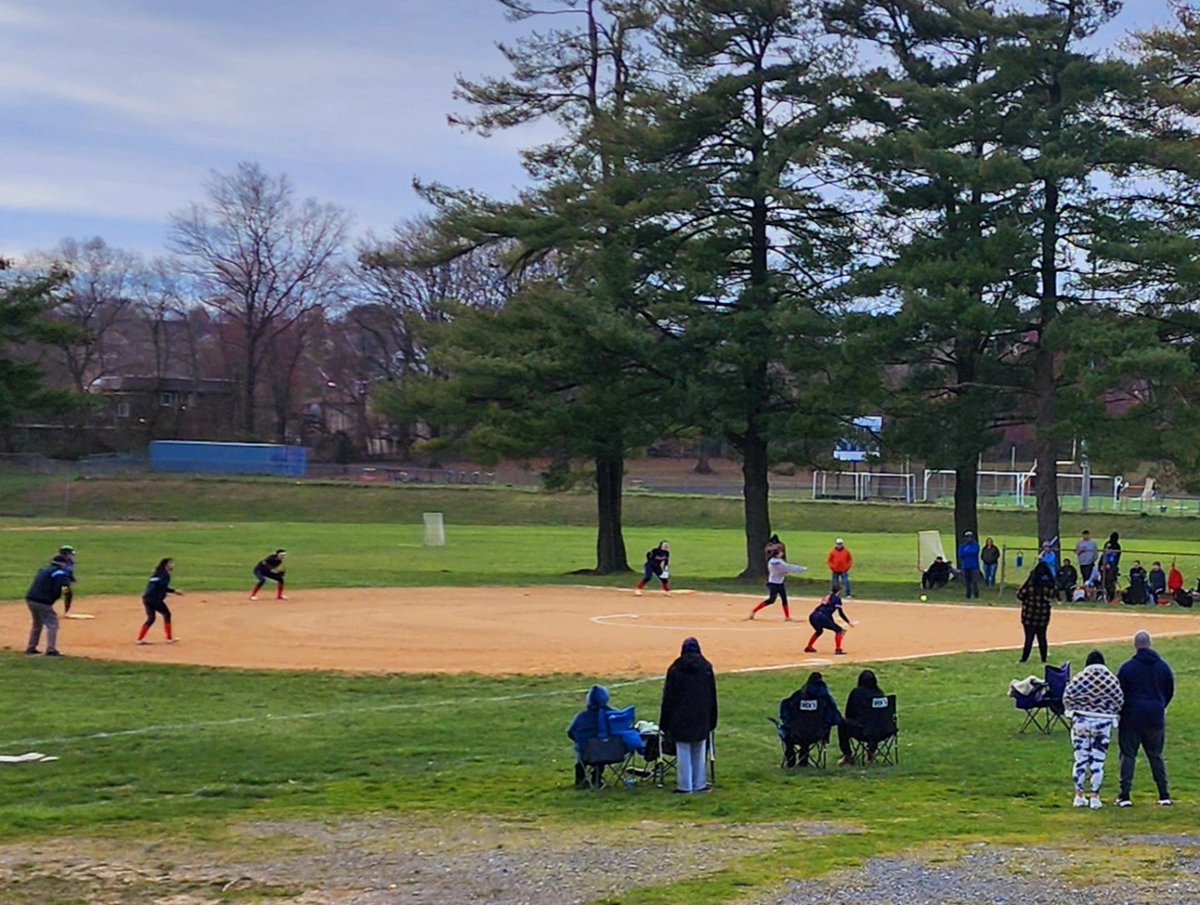 Franklin High School Athletics (@athletics_fhs1) on Twitter photo Great job by our <a href="/FranklinHS_BCPS/">Franklin High School</a> softball team today earning a 2-0 victory over visiting Kenwood.
Thanks to our fans for supporting the girls on a chilly day! Great job by our <a href="/FranklinHS_BCPS/">Franklin High School</a> softball team today earning a 2-0 victory over visiting Kenwood.
Thanks to our fans for supporting the girls on a chilly day!