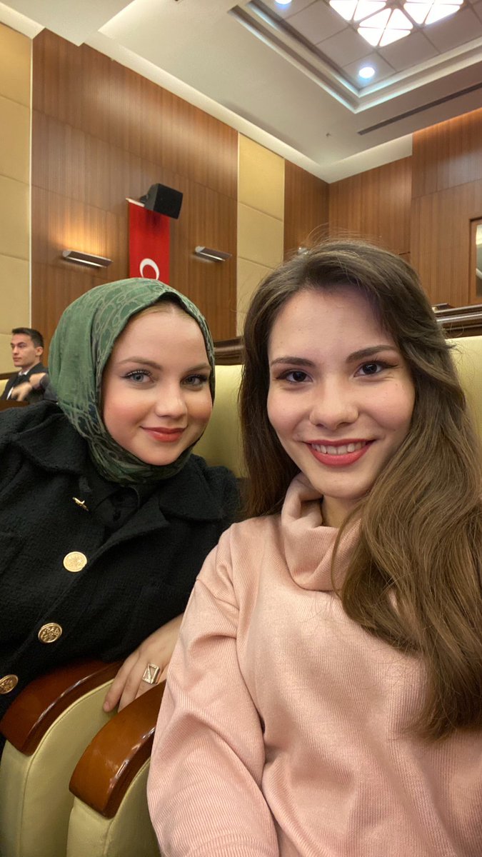 Bu akşam <a href="/baskentgenclikk/">Başkent Gençlik Meclisi</a> tarafından organize edilen “Genç Vizyon” Lansmanında bizlerde #BaşkentinGençAklı olarak yerimizi aldık. Çok keyifli bir lansmandı. Nicelerinde buluşmak, güzel işler ortaya koymak dileğimle’