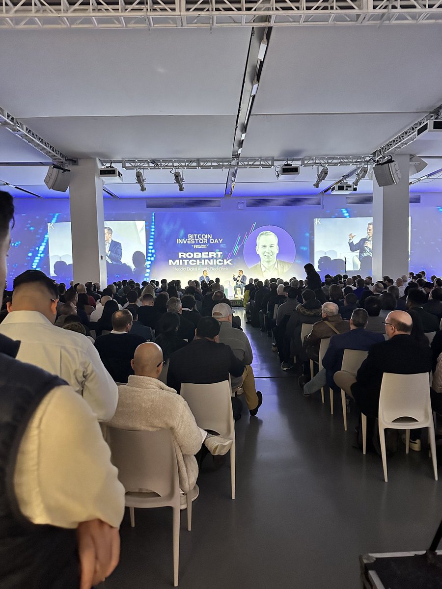 APompliano's tweet photo. The world’s largest gathering of institutional investors interested in bitcoin exceeded expectations.

Blown away by how many intelligent, hard working people are doing the research to get themselves educated.

Thank you all for coming. The future is very bright :) https://t.co/nw4cOxCdj3