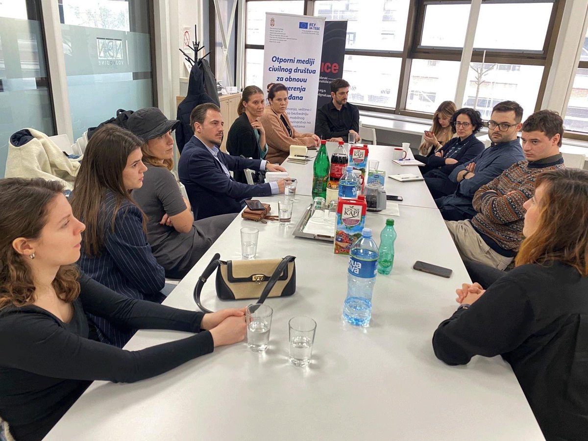gashifitimi's tweet photo. ✨ Sbunker mori pjesë në "Programin e Vizitave #Kosovë-#Serbi", organizuar nga Heartefact Fund në Beograd dhe mbështetur nga National Endowment for Democracy.

🚗 Gjatë vizitës, diskutuam me individë dhe organizata të ndryshme në #Beograd dhe #NoviSad. https://t.co/Luh9QzlCBO