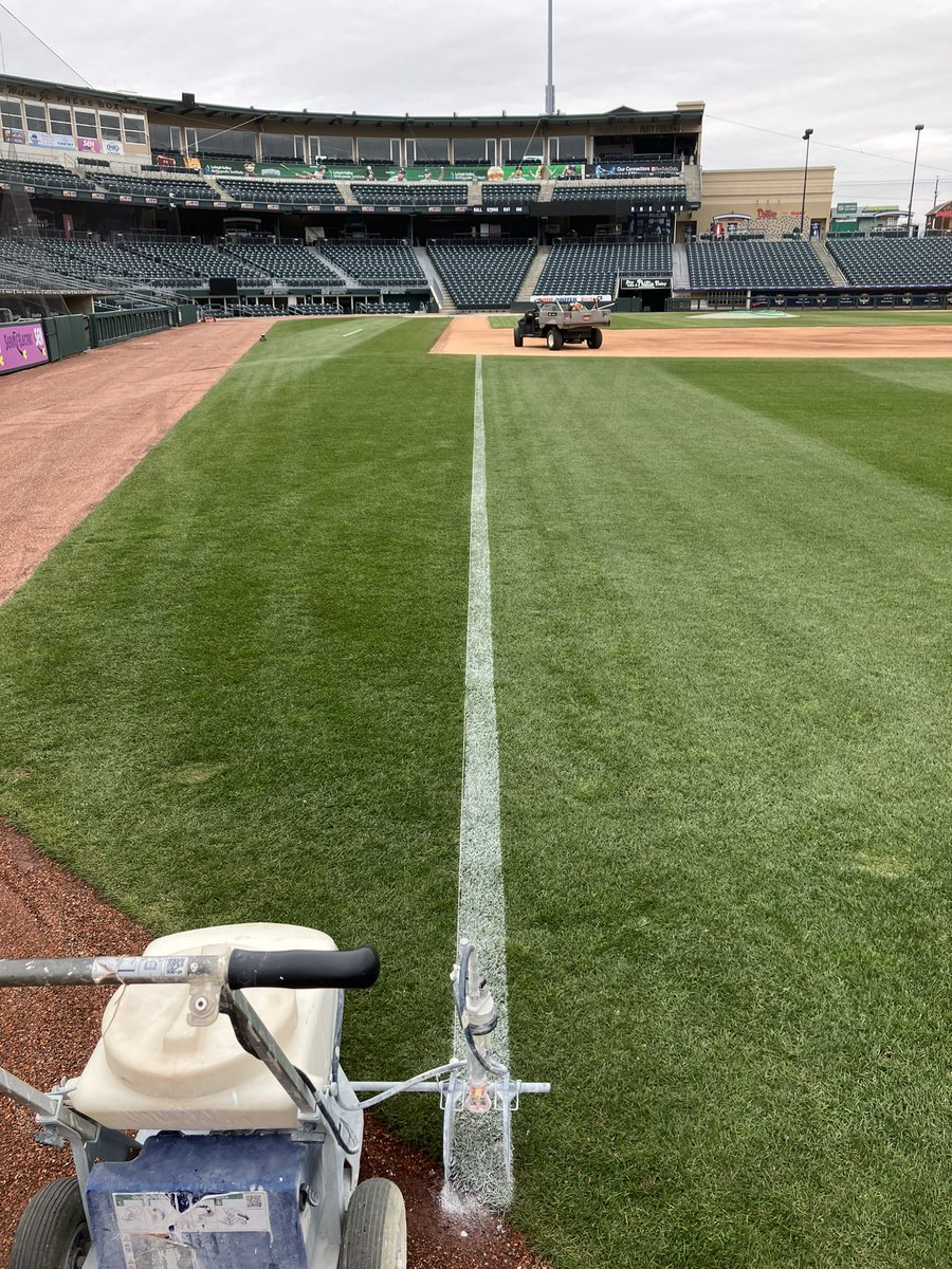 PigsGroundsCrew tweet picture