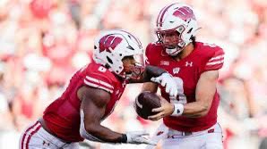 Huge congratulations to 2008 CCS Football alumni, @Coachleerose, on being named the Senior Offensive analyst for @BadgerFootball!!