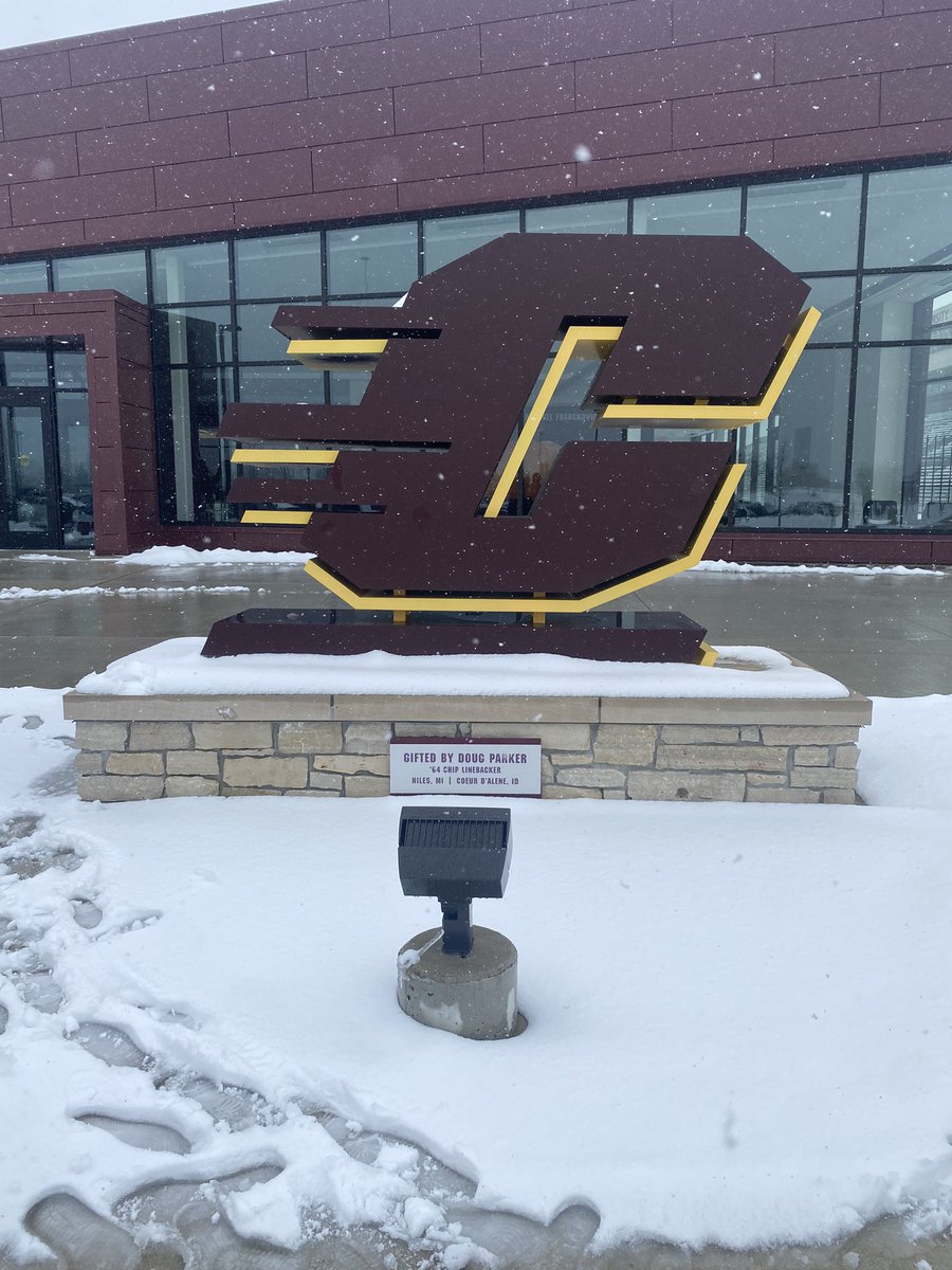 Mo Tyler “Q6⚡️” (2025 ATH⭐️) tweet media