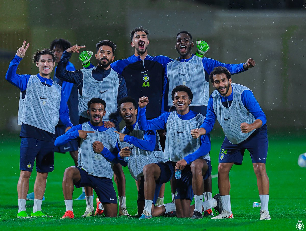 AlNassrFC's tweet photo. التدريبـات تتواصـل في فتـرة التوقـف 💛 https://t.co/YrlhoP0XSi