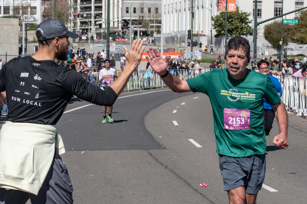 Thank you, Oakland! @stephencurry30 @ayeshacurry, and the entire @eatlearnplay team had a blast cheering on runners at the 15th Oakland Marathon! We were honored to serve as the charity beneficiary of the race, with proceeds from the event going to impacting Oakland kids.