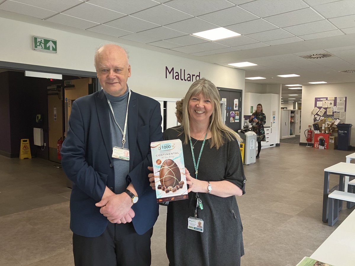 Fabulous #Easteregg #Tombola ⁦<a href="/PeterboroughCC/">Peterborough City Council</a>⁩ offices raising money for my #mayoral charities ⁦<a href="/Sue_Ryder/">Sue Ryder</a>⁩ ⁦<a href="/DeafblindUK/">Deafblind UK</a>⁩ ⁦<a href="/SustainablePECT/">PECT</a>⁩ ⁦<a href="/EastAngliAirAmb/">East Anglian Air Ambulance</a>⁩ ⁦<a href="/Magpas_Charity/">Magpas Air Ambulance</a>⁩