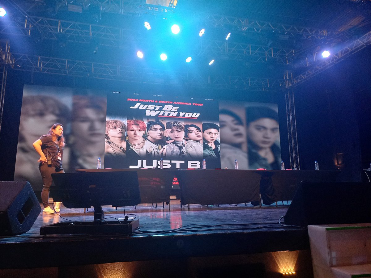 JUSTB_Brasil's tweet image. Thread de tradução da coletiva de imprensa: JUST B no Brasil 🇧🇷 

#JUSTBeWithYou_in_SaoPaulo #JustBinBrazil #JUSTB