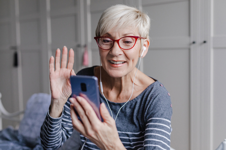 Connecting with loved ones young and old, near or far, is one of the best parts of modern technology.❤️ We rounded up some of the best video calling devices for seniors so you can stay in touch.🤝 smartmove.us/learn/devices/…