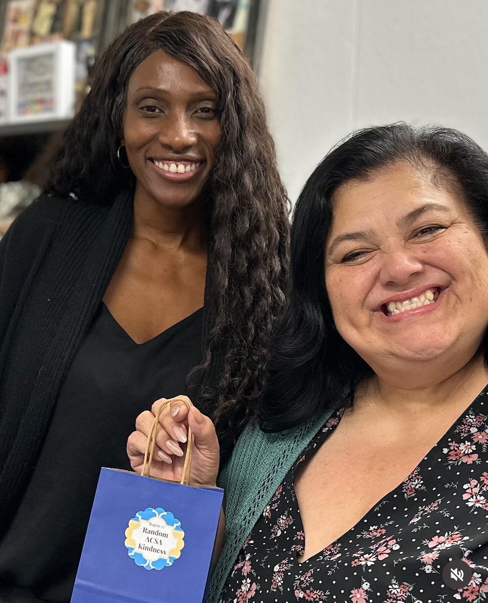 Happy Friday-yay! Here’s to another Random #ACSA Kindness recipient Ms. Lisa Solomon, Director of Family and Community Engagement in @santaanausd ✨