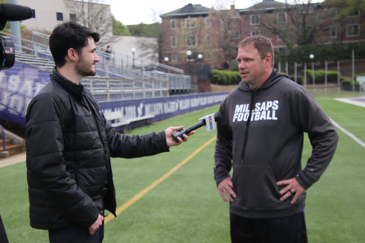 Tune into @WLBT tonight at 10 p.m. as @MajorsFootball's @CoachLech details Spring practice and his Championship Culture with @PJohnstone_! 🏅🏈 #GoMajors | #MajorReload