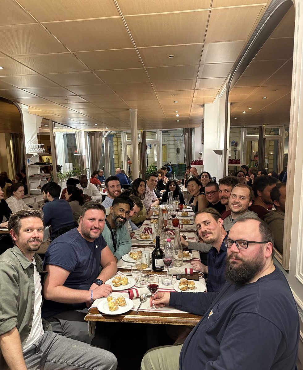 One of best ways to end yet another great KubeCon…dinner with fantastic friends 😊 (This pic took several attempts + some drink spilled on Viktor, and of course we all had to look 😂…) See y’all at the next one 🤩