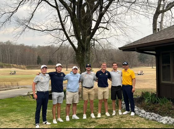 Our Tour De Kentucky is complete! ⛳️ We had a great time at Boots Randolph GC today! #GoRacers 🏇