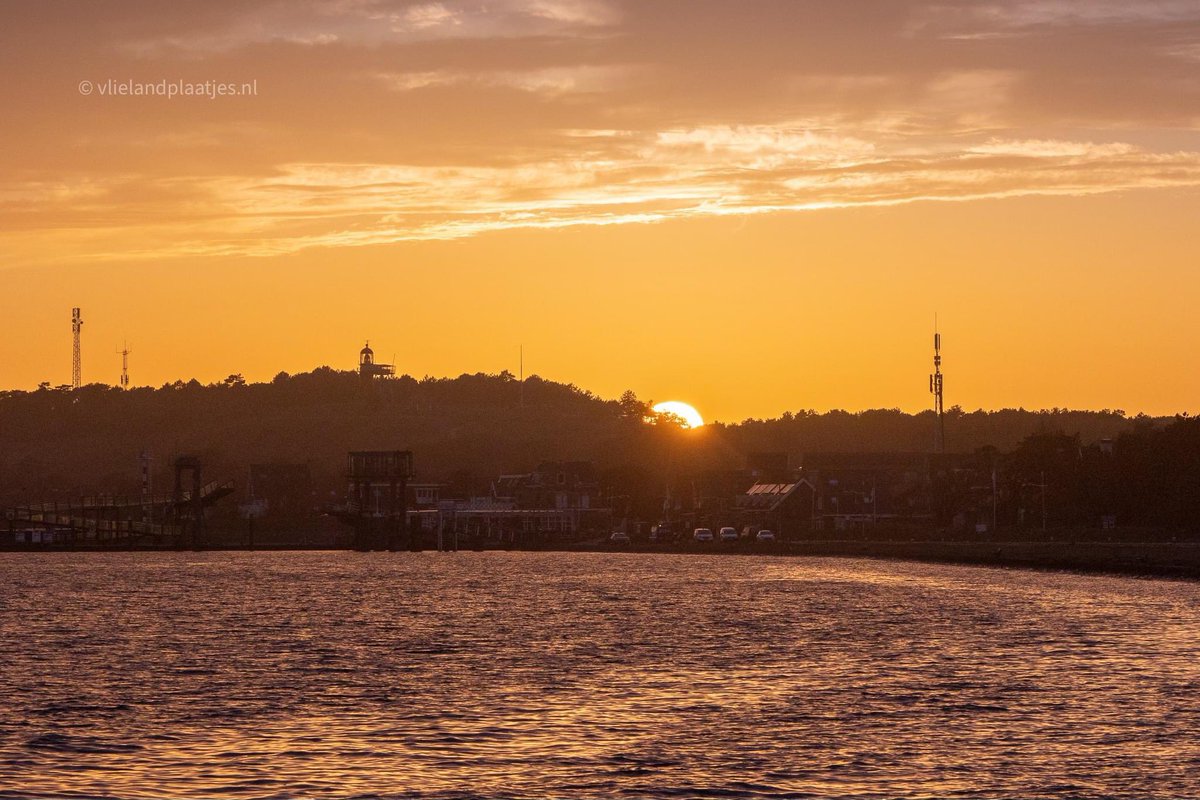 Zonsondergang van vanavond op #vlieland  🤩