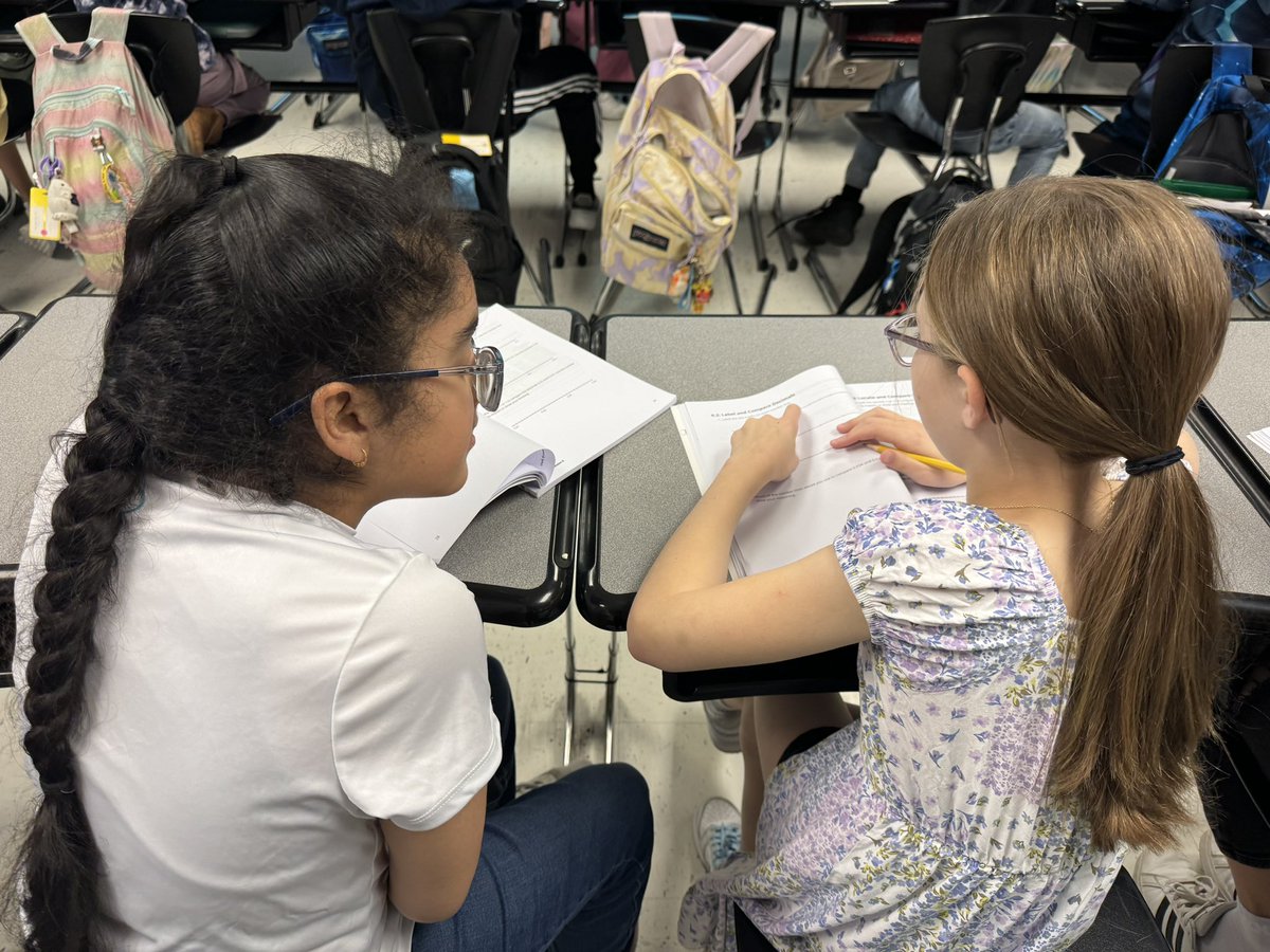 Amy Jackson tweet media