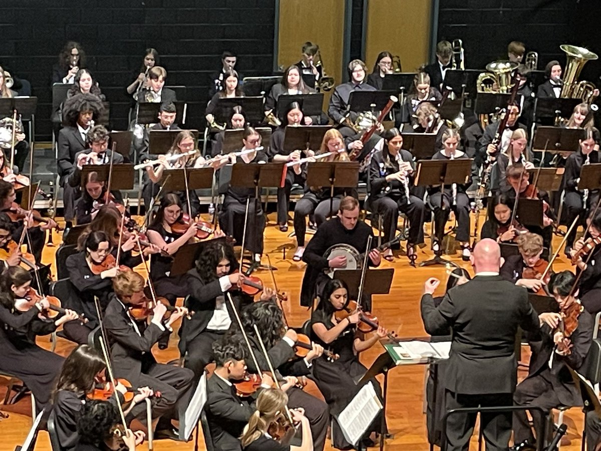 lakelehmanband's tweet photo. Congratulations to Keira, who has qualified for PMEA All-State Orchestra! This is the second consecutive year Keira has been recognized as an All-State musician. #llpride #Knight_Vision3 #excellence @lakelehmanband https://t.co/YwFo1ajZLJ