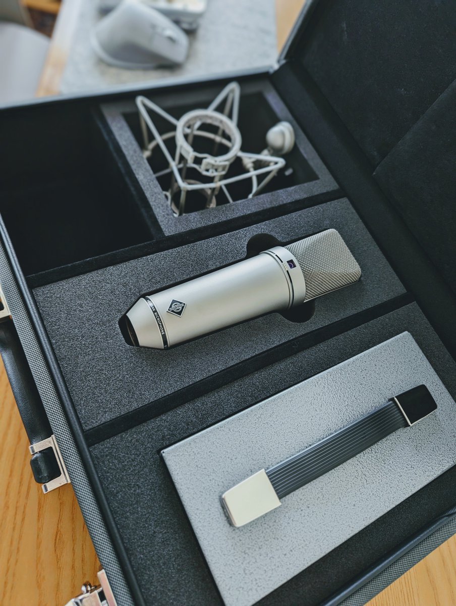 lukethecomposer's tweet image. My home recording just leveled up significantly!!! So excited to start using this beauty!!! 🥹🤌 #U67