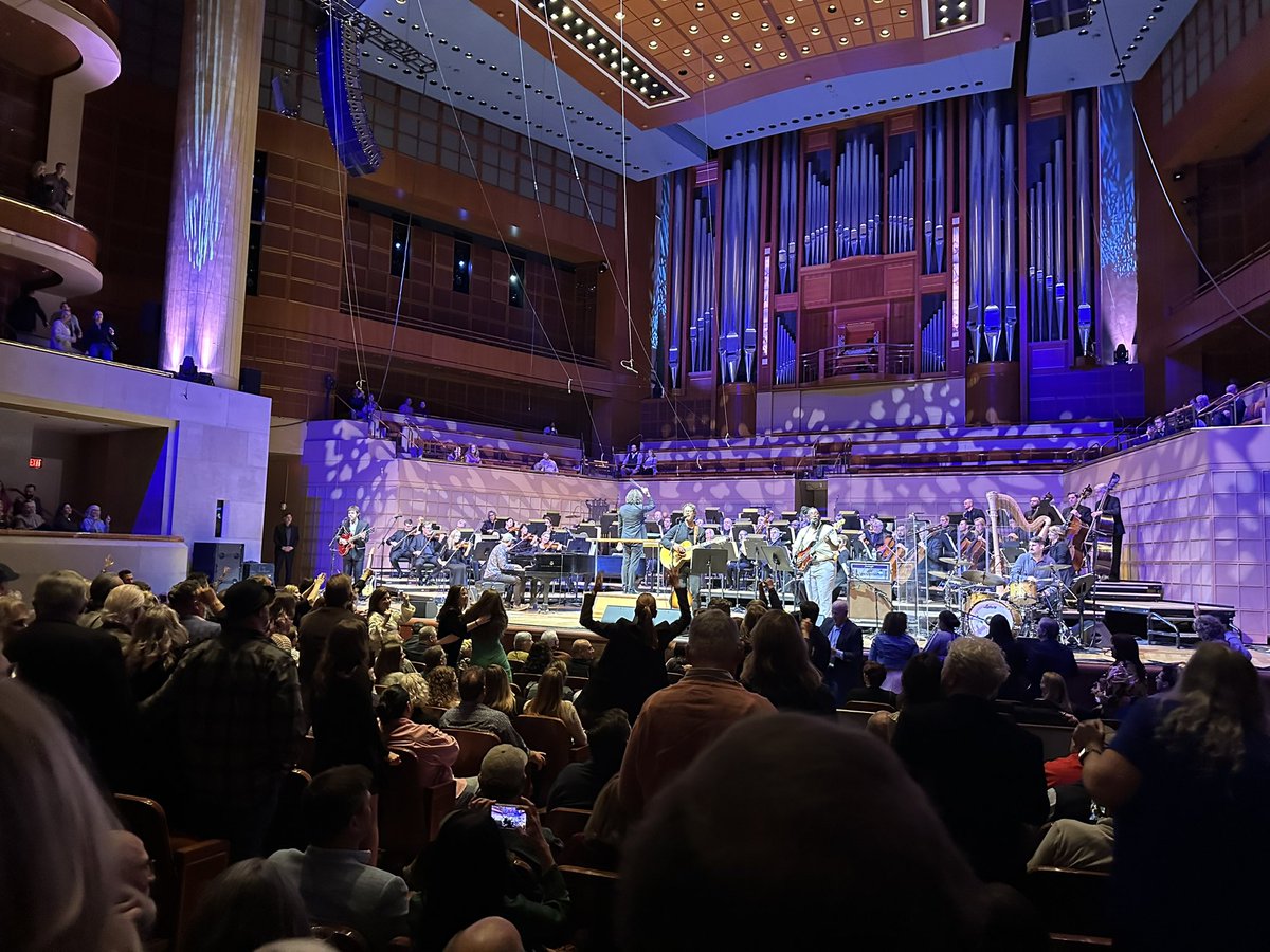 A simply perfect night with my dearest and the Dallas Symphony Orchestra and the unrepeatable musical and human beauty of @amoslee. Just a gift of a night.