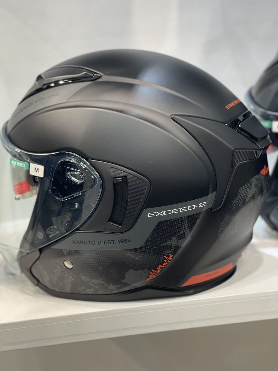 OGK_KABUTO's tweet image. 🏍️今回発表のエクシード2のグラフィック「デューン」は3色 #exceed2⛑️
