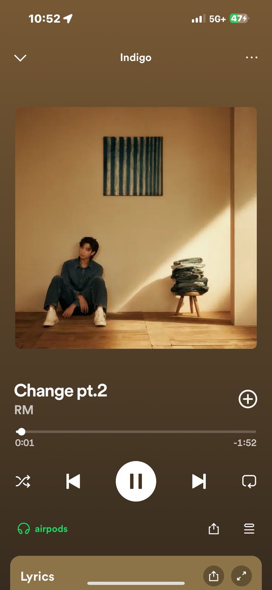 JikooCraze's tweet photo. reply with a '?' and I'll give you an artist. post your favorite songs by them

NAMJOONIE💕 https://t.co/TeZl1HQD6C