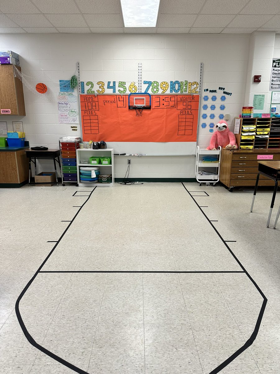 TuttlesClass's tweet image. 🏀March Madness Week 🏀
This week was all about basketball. From fractions to poetry to bracket making, we fully embraced the madness. @wsfcs #deeperlearning @WhitakerWSFCS