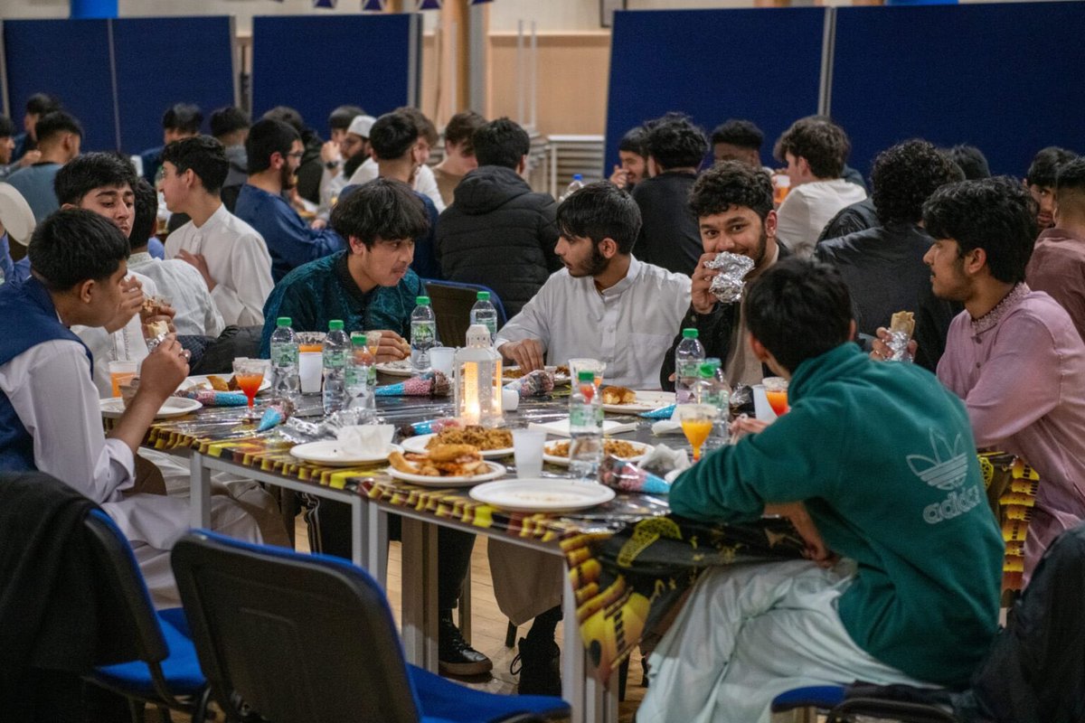 𝙄𝑭𝙏𝑨𝙍 𝙋𝑨𝙍𝑻𝙔 @ 𝙈𝑶𝙍𝑮𝘼𝑵 𝑨𝘾𝑨𝘿𝑬𝙈𝒀 🏴󠁧󠁢󠁳󠁣󠁴󠁿☪️

Morgan Academy pupils rallied together to host an evening to learn about Islam and the holy season of Ramadan, whilst enjoying a lovely meal to break their fast known as Iftar.

📸: <a href="/C_KCessford/">Kim Cessford</a>/<a href="/courier_dundee/">The Courier (Dundee)</a>