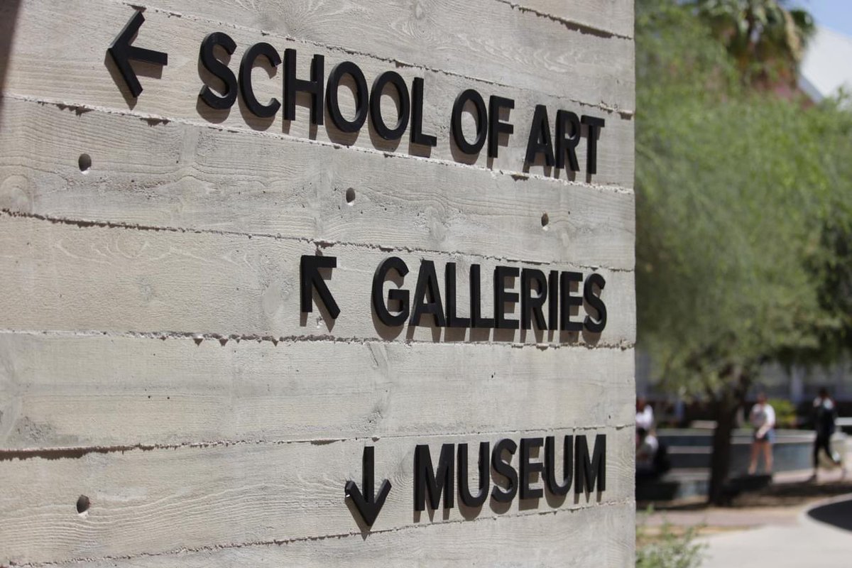 🎨 Join us tomorrow for UArizona Museum Day! Free admission, exhibitions (⚠️ last chance for "Pulse" by Marlowe Katoney), and events:

10:00: Bilingual Storytime
10-11:30: ArtSprouts
10:00-1:00: Smile AZ Photobooth
12:00-2:00: Cyanotype Workshop with Annie Lopez