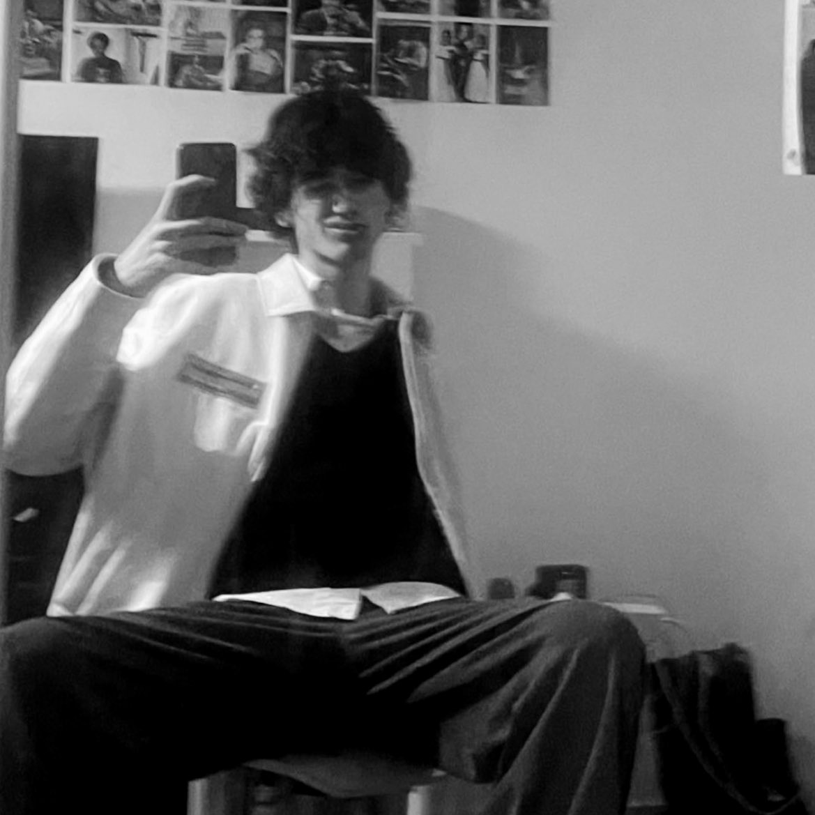 Joseph E. Potter
josephpott.carrd.co