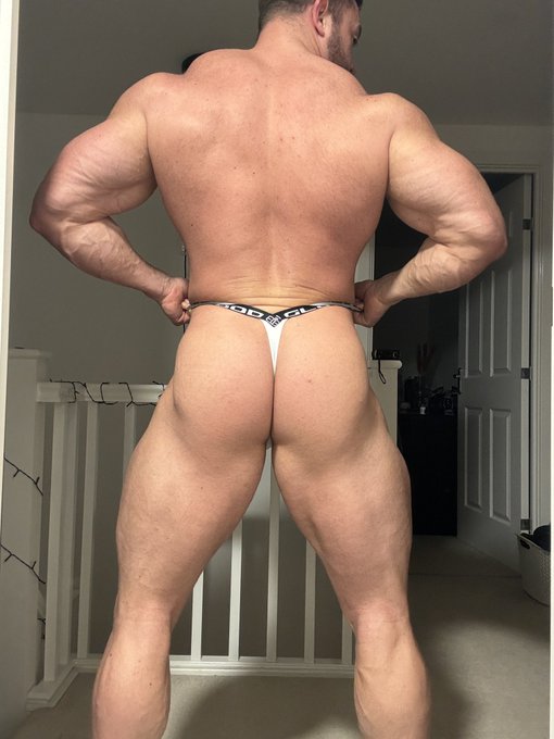 🍑 https://t.co/CXlyD5zcoA