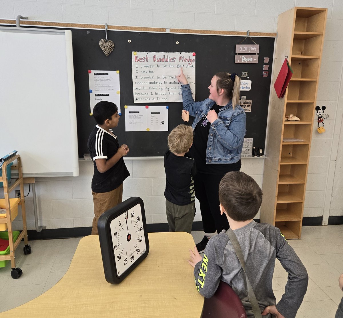 Yesterday, our <a href="/BestBuddiesCND/">Best Buddies Canada</a> made paper mache volcanos! Next week, they will watch them erupt! 🏔🌋 #welavavolcanos #livelaughlava  #bestbuddiescanada #bestbuddies #TVDSB