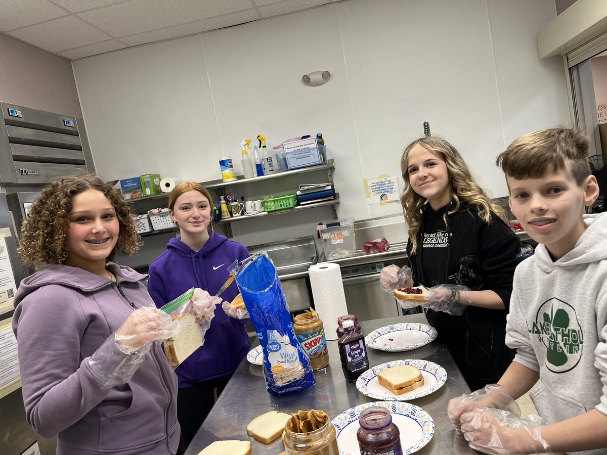 Anna Pavkov tweet media