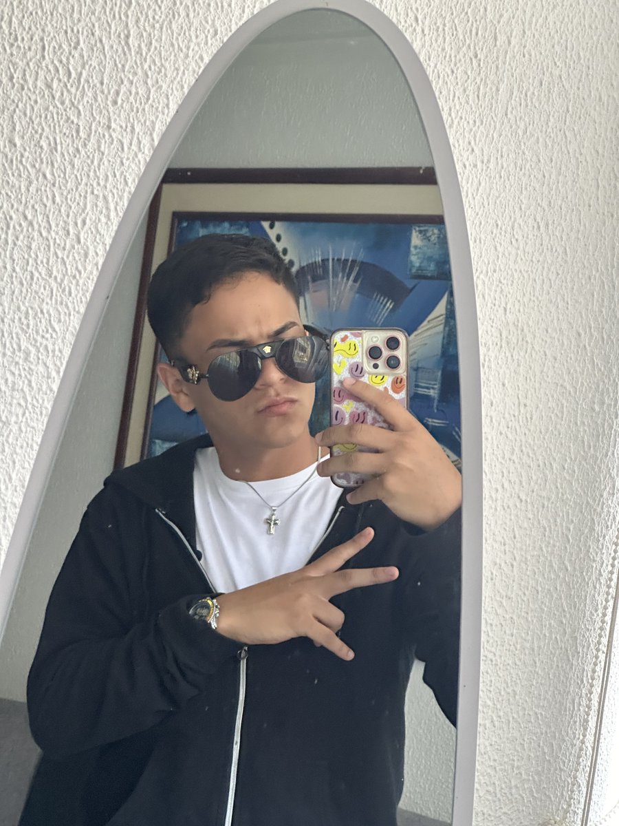 Pronto me activare por aquí de nuevo mi gente bella, no me he olvidado de ustedes... 🥹😊