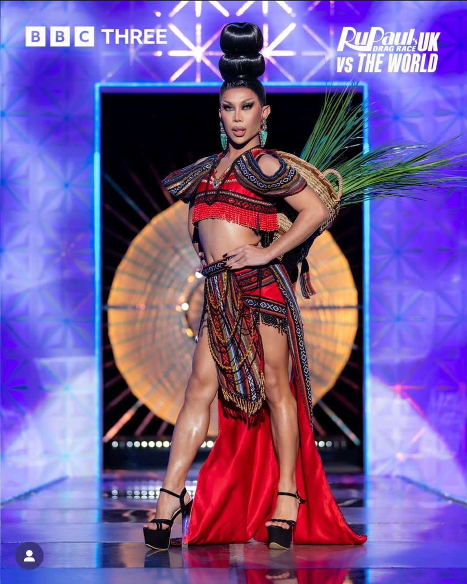 EulaHoopx's tweet photo. She really said PILIPINAS! @marinaxsummers #DragRaceUkVsTheWorld https://t.co/HcQ8r7sqD3