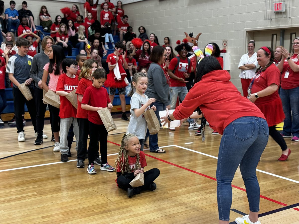 DrMarkJGonyea's tweet photo. TFAA House Games! What a great day for our little RAMily! Collaboration at its best #proudPrincipal @TFAA_Rams #schoolShouldBeFun https://t.co/UnMUsWhtOn