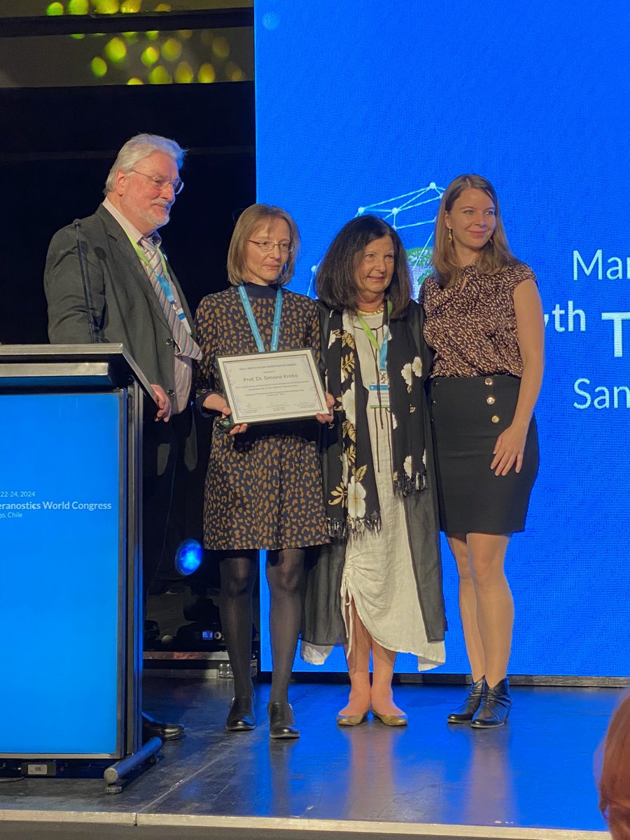 LewisLabMSKCC's tweet image. Dr. Simone Krebs @LabKrebs winning the Saul Hertz Young Investigator Award at Theranostics 2024. @MSKCancerCenter #theranostics #TWC2014