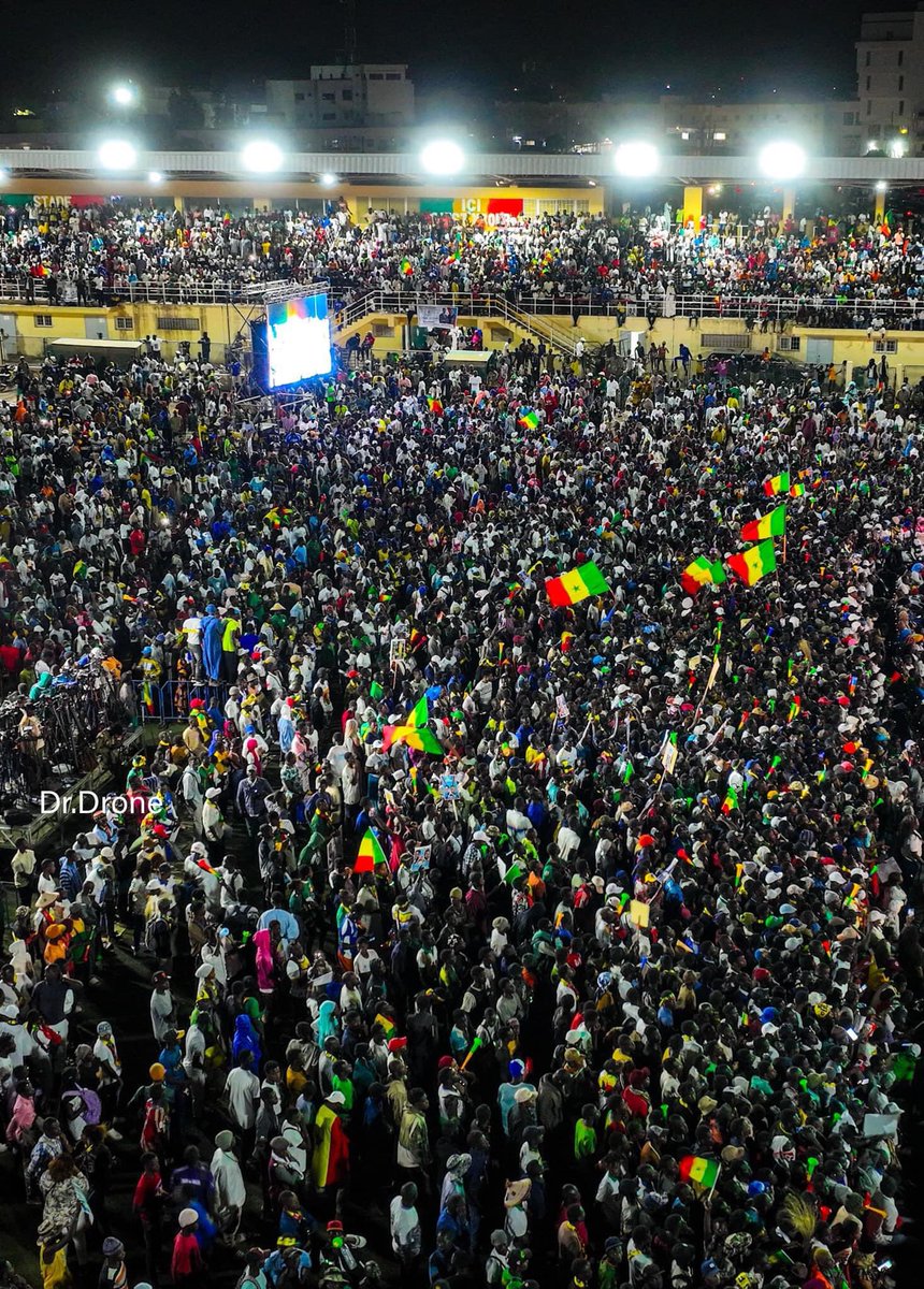 Le Sénégal est un grand pays avec un grand peuple. La victoire, dimanche soir, sera amplement méritée parce que l'ensemble du peuple se sera levé pour aller la chercher.
Mbour ce soir.

Respect éternel #FreeSenegal