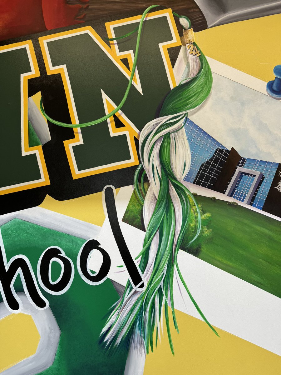 TBradleyMurals's tweet image. Well we didn’t finish today…we need one more day for the final details!! @Sharpstown_HS we hope you have enjoyed watching the progress and look forward to finished mural!! 💚💛💚