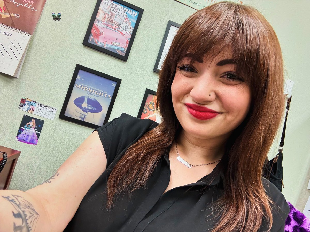 MorganHelen_'s tweet image. crimson red paint on my lips 💋🐍

#ididsomethingbad 
#reputationtaylorsversion