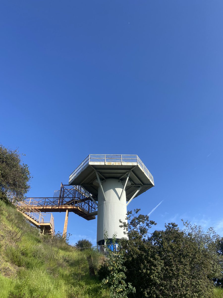 admgrm's tweet image. Bring back military defense stations in the foothills of the Santa Monica mountains.