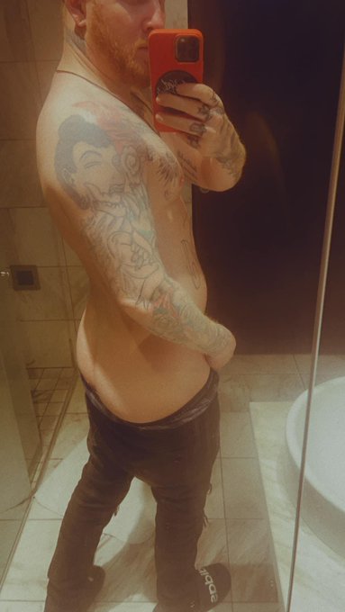 POW https://t.co/q7477wyYeE<a href="/tag/newprofilepic"class="tags"><span>#newprofilepic</span></a>