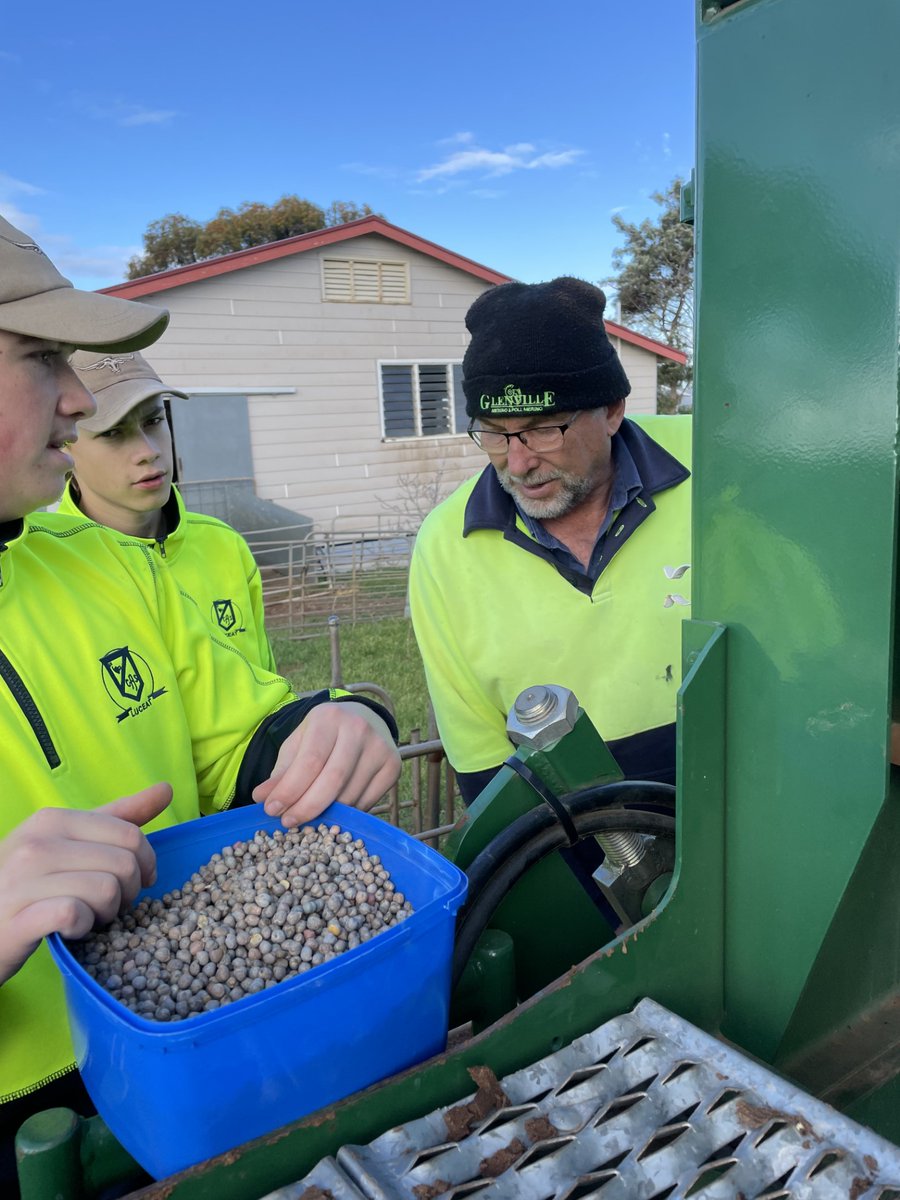 #PaddockPerspective 🚜 Tony Zwar is the farm manager for Sims Farm, a 400ha ag training farm based near Cleve SA where students can gain valuable hands-on cropping experience ➡️ ggl.pub/3TuDKip

Thank you Tony for sharing this fantastic story with us! 🌱 #ausag