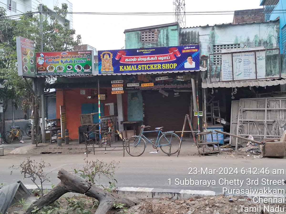 Pedestrian walking space occupied, @chennaicorp ,@ChennaiTraffic ,@roadraja ,#RoadRaja, #GCC, #Chennai, #India,the real traffic problem.