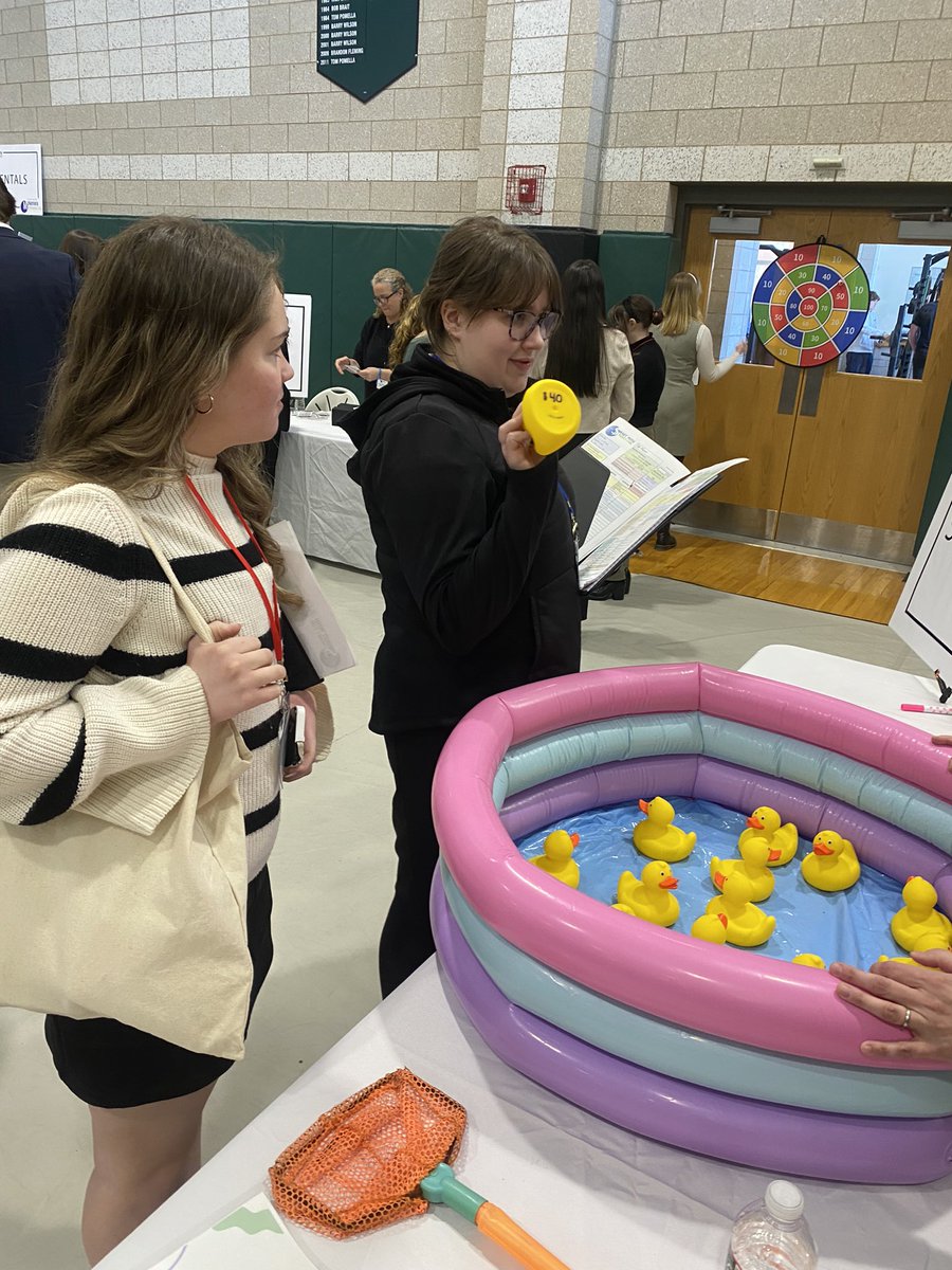 Amy Cetner tweet media