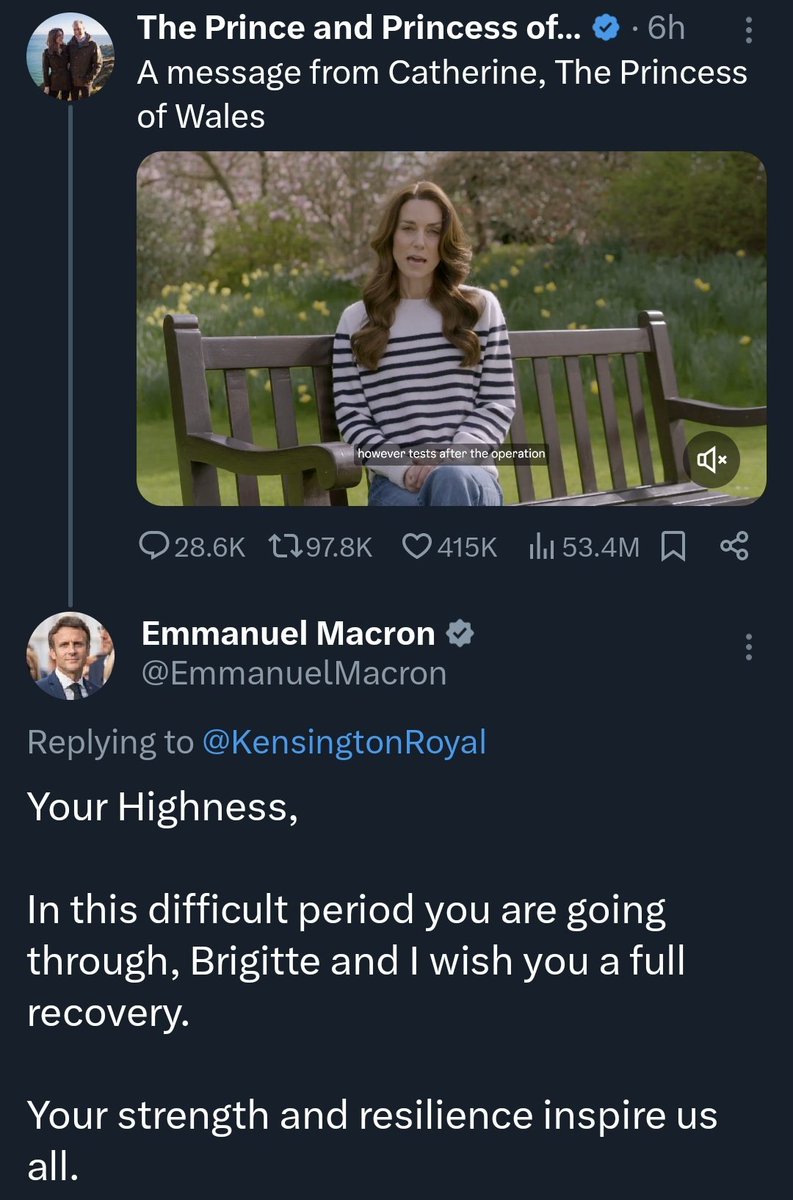 Andr3jH's tweet photo. two pickup artists at work. two very distinct yet equally valid approaches. https://t.co/rZRtFyPaIZ