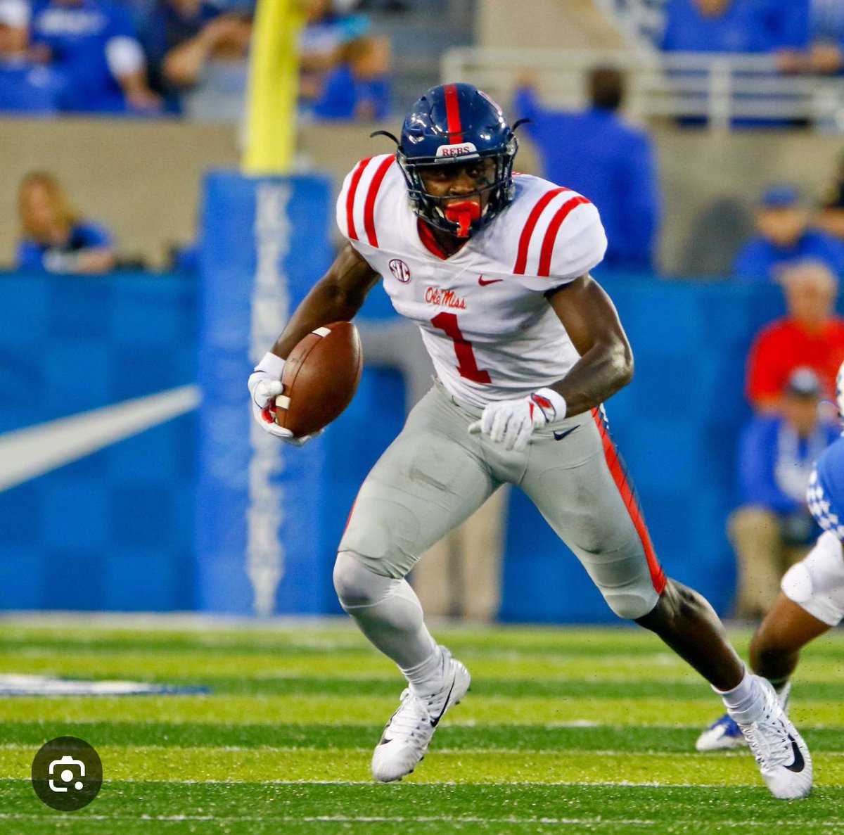 I am blessed to receive my first offer from @OleMissFB . I would like to thanks Coach @Enrique__Davis for believing in my talents. A huge shout out to Coach Haynes for supporting me. #AGTG #ComeToTheSip