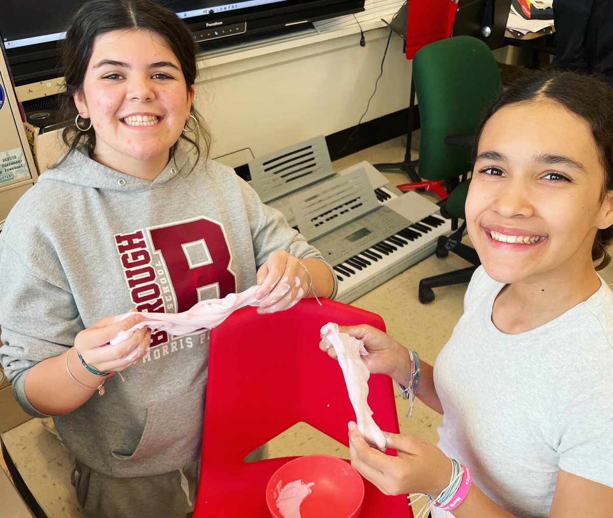 Our in-class Performance/Talent Show Day was so much fun, complete with some smooth dance moves, a few impressive band songs, and even a slime demonstration! 
.
.
.
<a href="/MPS_BoroBands/">MPSD Borough Bands</a> #MPSDK8 #musiceducation #musicteacher #middleschool #talentshow #performanceday #moplainsgottalent